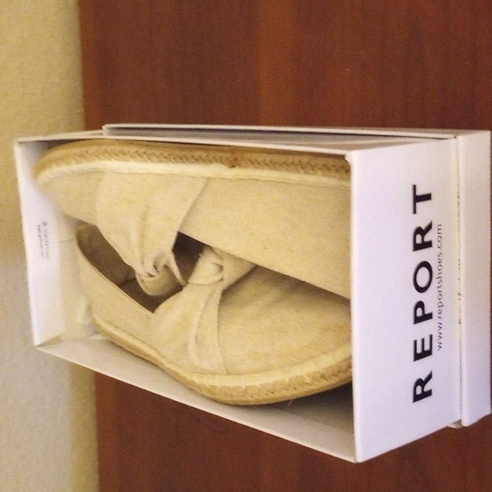 Shoe - Picture 5 of 6